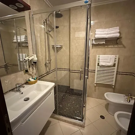 ديناستي 4* تيرانا