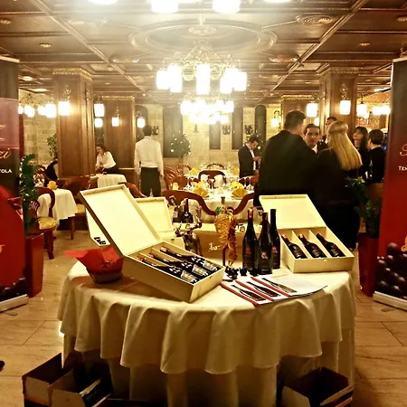 فندق ديناستي 4*