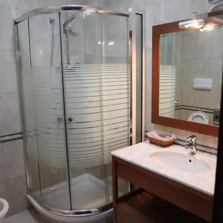 ديناستي فندق تيرانا