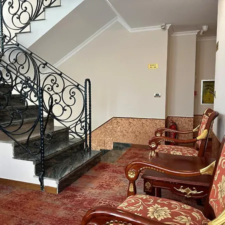 فندق ديناستي تيرانا