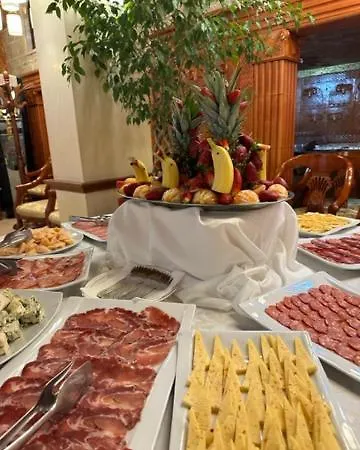 מלון Dinasty טיראנה