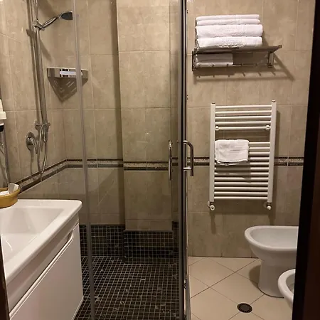Dinasty Szálloda Tirana