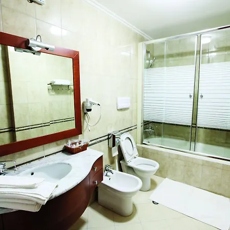 Dinasty 4* טיראנה