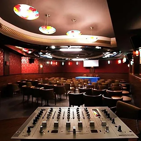 Dinasty Hotell Tirana