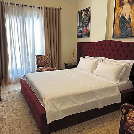 Dinasty Hotell Tirana