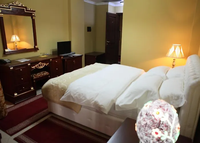 ديناستي فندق تيرانا