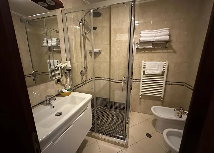 ديناستي 4* تيرانا