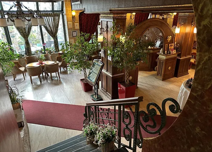 ديناستي فندق