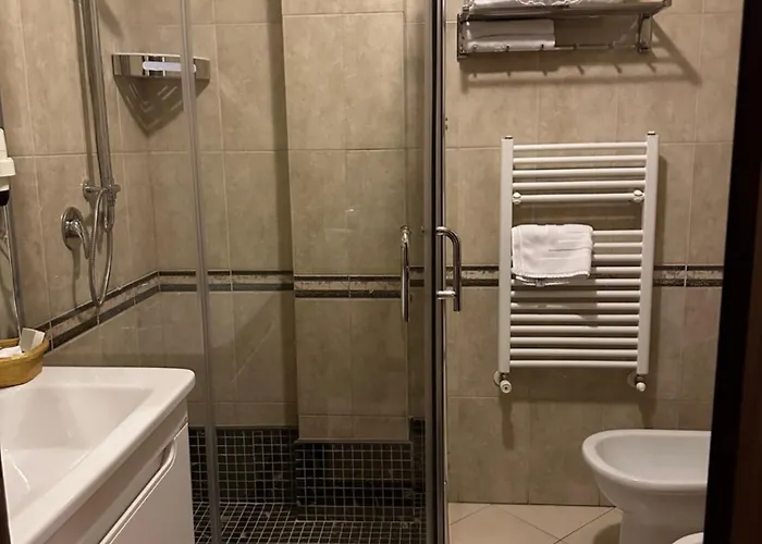 ديناستي فندق تيرانا