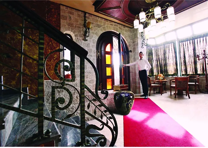 ديناستي فندق تيرانا