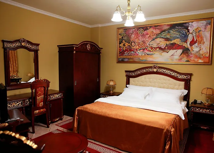 ديناستي تيرانا