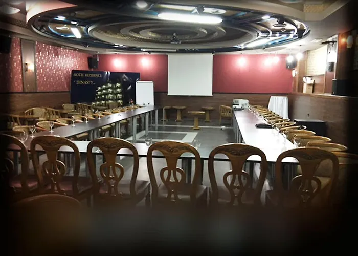 ديناستي فندق