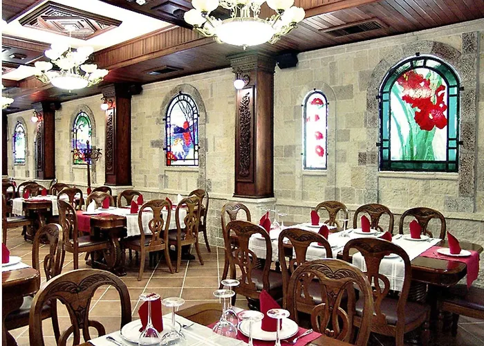 ديناستي تيرانا