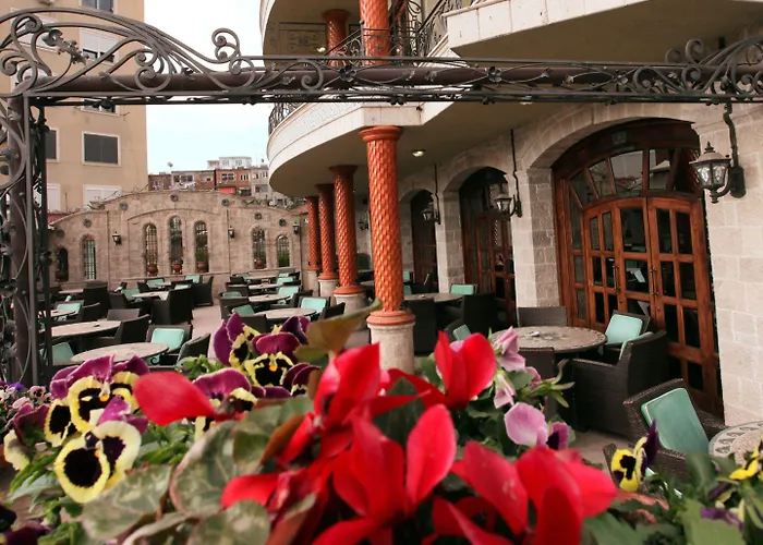 فندق ديناستي تيرانا