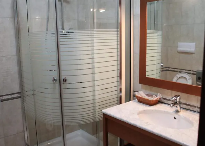 ديناستي فندق تيرانا