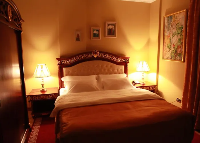 فندق ديناستي تيرانا