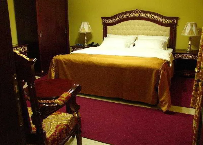 فندق ديناستي تيرانا